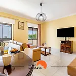 #180 T2 Ondas Do Mar By Holidays *